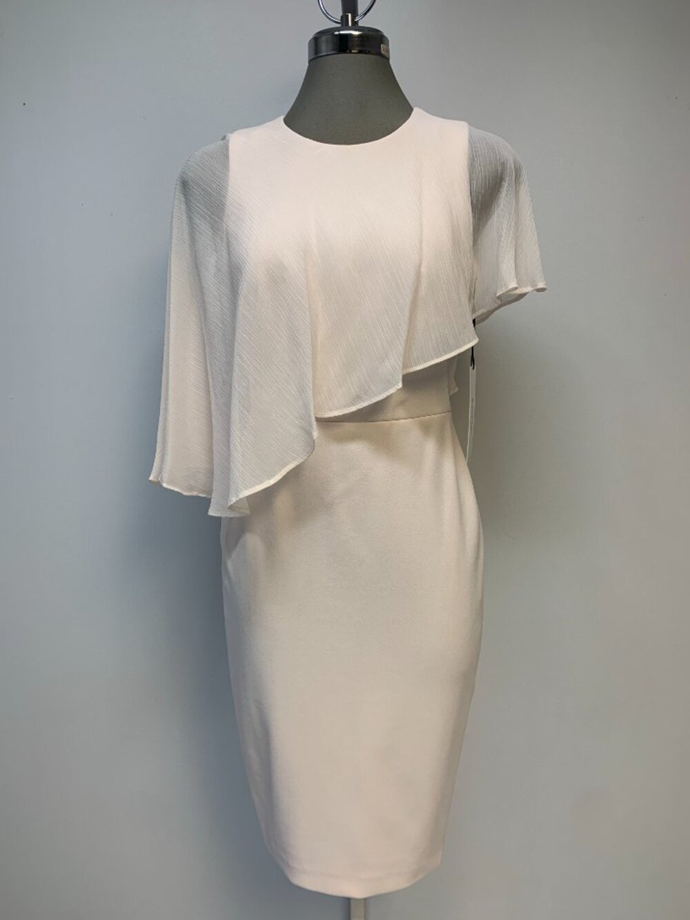 Calvin Klein Elegant PETAL Light Pink Crepe Sheath with Cape Sleeves - Picture 4 of 4